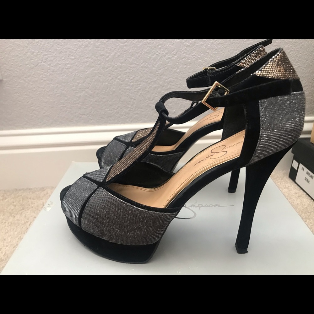 Jessica Simpson Gunmetal combo platform heel